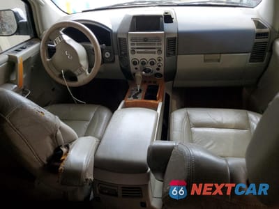 Zdjęcie 8 z 13 samochodu: 2004 INFINITI QX56 VIN:5N3AA08A24N802043 - miniatura