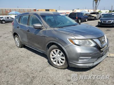 Czwarte zdjęcie samochodu z boku: 2017 NISSAN ROGUE S VIN:5N1AT2MT8HC741739 - miniatura