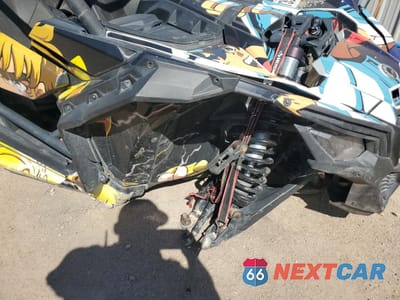 Zdjęcie 9 z 10 samochodu: 2023 CAN-AM MAVERICK X3 MAX RS TURBO RR VIN:3JBVKAV20PE000908 - miniatura