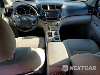 Zdjęcie 8 z 13 samochodu: 2013 TOYOTA HIGHLANDER BASE VIN:5TDZK3EHXDS122966 - miniatura