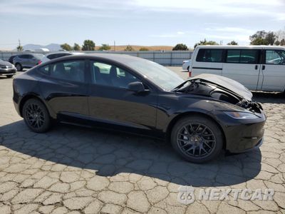 Czwarte zdjęcie samochodu z boku: 2024 TESLA MODEL 3 VIN:5YJ3E1EB7RF754543 - miniatura