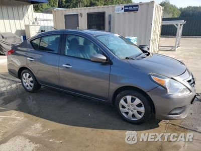 Czwarte zdjęcie samochodu z boku: 2016 NISSAN VERSA S VIN:3N1CN7AP4GL881501 - miniatura