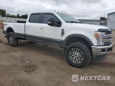 Czwarte zdjęcie samochodu z boku: 2017 FORD F350 SUPER DUTY VIN:1FT8W3BT9HEE89636 - miniatura