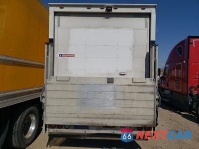 Zdjęcie 6 z 13 samochodu: 2018 ISUZU NPR HD VIN:54DC4W1C1JS809814 - miniatura