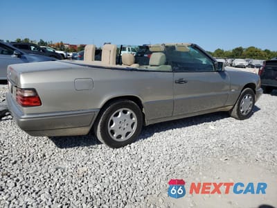 Trzecie zdjęcie samochodu z tyłu: 1995 MERCEDES-BENZ E 320 VIN:WDBEA66E4SC215163 - miniatura