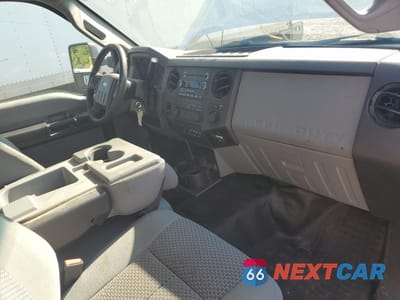 Zdjęcie 8 z 13 samochodu: 2015 FORD F550 SUPER DUTY VIN:1FDUF5GT3FEB96519 - miniatura