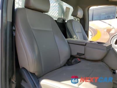 Zdjęcie 10 z 12 samochodu: 2020 FORD F550 SUPER DUTY VIN:1FDUF5GT8LDA05422 - miniatura