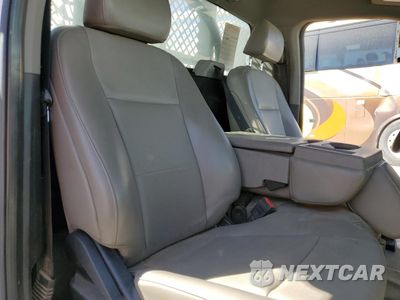 Zdjęcie 10 z 12 samochodu: 2020 FORD F550 SUPER DUTY VIN:1FDUF5GT8LDA05422 - miniatura