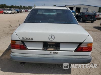 Zdjęcie 6 z 12 samochodu: 1987 MERCEDES-BENZ 300 E VIN:WDBEA30D4HA553388 - miniatura