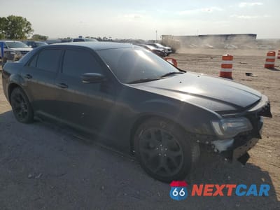 Czwarte zdjęcie samochodu z boku: 2021 CHRYSLER 300 S VIN:2C3CCABG9MH528887 - miniatura