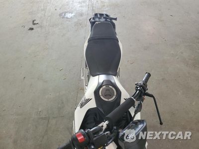 Piąte zdjęcie samochodu w środku: 2018 HONDA GROM VIN:MLHJC7516J5005405 - miniatura