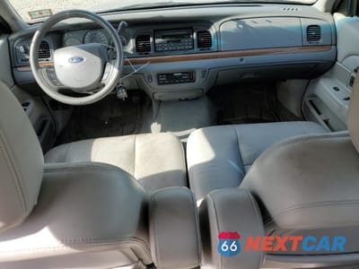 Zdjęcie 8 z 12 samochodu: 2005 FORD CROWN VICTORIA LX VIN:2FAFP74W05X110252 - miniatura