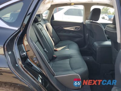 Zdjęcie 10 z 14 samochodu: 2019 INFINITI Q70 3.7 LUXE VIN:JN1BY1AR6KM585945 - miniatura
