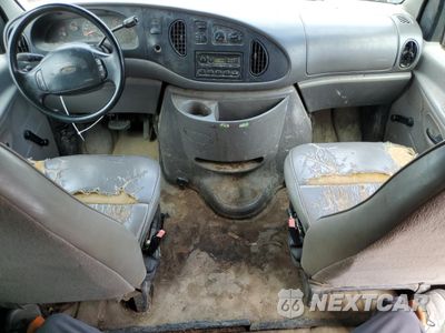 Zdjęcie 8 z 13 samochodu: 1999 FORD ECONOLINE E350 SUPER DUTY WAGON VIN:1FBSS31L6XHB42558 - miniatura