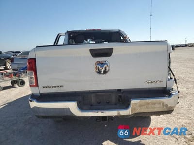 Piąte zdjęcie samochodu w środku: 2024 RAM 2500 BIG HORN VIN:3C6UR5DL0RG106165 - miniatura
