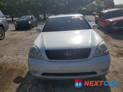 Piąte zdjęcie samochodu w środku: 2001 LEXUS LS 430 VIN:JTHBN30F810044389 - miniatura