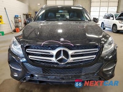 Piąte zdjęcie samochodu w środku: 2016 MERCEDES-BENZ GLE 350 4MATIC VIN:4JGDA5HB7GA791046 - miniatura