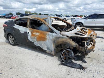 Czwarte zdjęcie samochodu z boku: 2014 HYUNDAI ELANTRA SE VIN:KMHDH4AE8EU140904 - miniatura