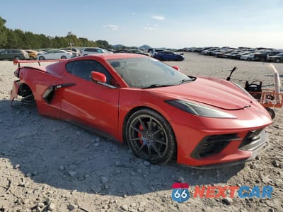 Czwarte zdjęcie samochodu z boku: 2020 CHEVROLET CORVETTE STINGRAY 3LT VIN:1G1Y82D44L5103636 - miniatura