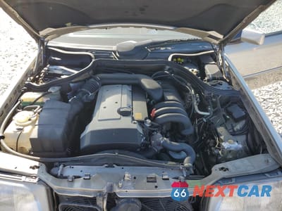 Zdjęcie 11 z 12 samochodu: 1995 MERCEDES-BENZ E 320 VIN:WDBEA66E4SC215163 - miniatura