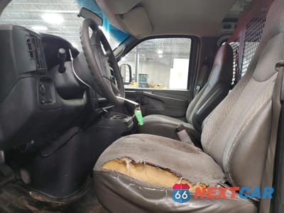 Zdjęcie 7 z 13 samochodu: 2004 CHEVROLET EXPRESS G3500 VIN:1GCHG35U641129811 - miniatura