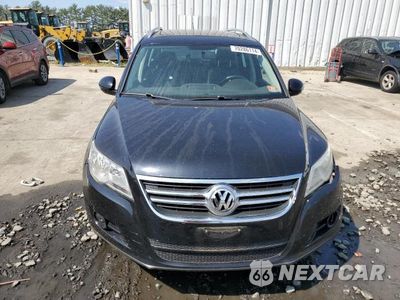 Piąte zdjęcie samochodu w środku: 2011 VOLKSWAGEN TIGUAN S VIN:WVGBV7AX6BW534520 - miniatura
