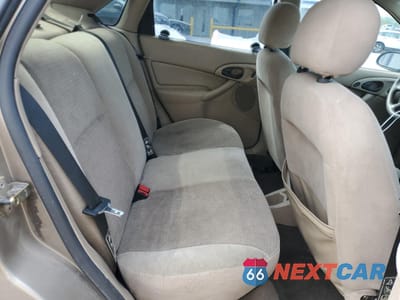 Zdjęcie 10 z 12 samochodu: 2003 FORD FOCUS SE COMFORT VIN:1FAFP34Z23W295528 - miniatura