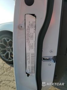 Zdjęcie 13 z 15 samochodu: 2020 CHRYSLER 300 S VIN:2C3CCABG8LH129967 - miniatura
