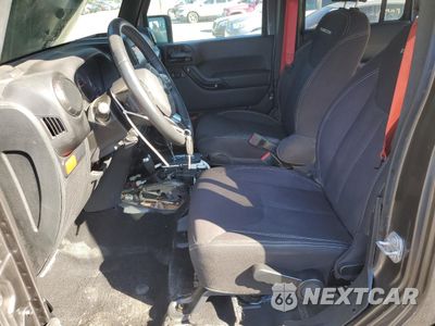 Zdjęcie 7 z 12 samochodu: 2017 JEEP WRANGLER UNLIMITED RUBICON VIN:1C4BJWFG7HL511860 - miniatura