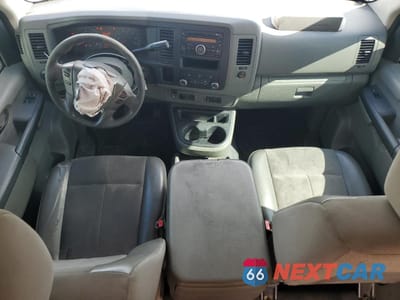 Zdjęcie 8 z 14 samochodu: 2017 NISSAN NV 2500 S VIN:1N6AF0LY6HN806098 - miniatura