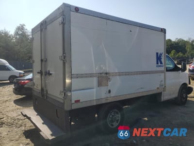 Trzecie zdjęcie samochodu z tyłu: 2013 GMC SAVANA CUTAWAY G3500 VIN:1GD072CA4D1140916 - miniatura