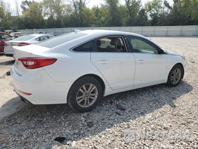 Trzecie zdjęcie samochodu z tyłu: 2015 HYUNDAI SONATA SE VIN:5NPE24AF7FH001586 - miniatura