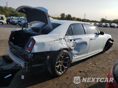 Trzecie zdjęcie samochodu z tyłu: 2020 CHRYSLER 300 S VIN:2C3CCABG8LH129967 - miniatura