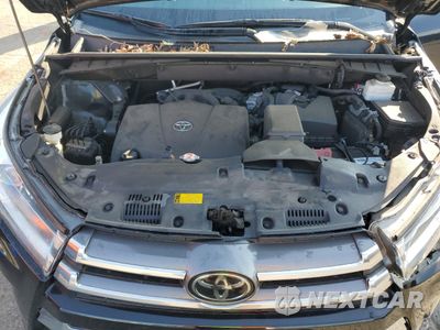 Zdjęcie 13 z 15 samochodu: 2019 TOYOTA HIGHLANDER LIMITED VIN:5TDDZRFH9KS976965 - miniatura