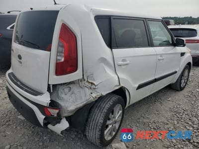Trzecie zdjęcie samochodu z tyłu: 2012 KIA SOUL + VIN:KNDJT2A67C7474369 - miniatura