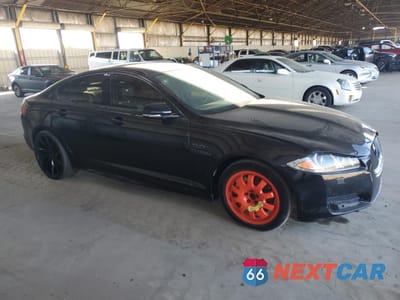 Czwarte zdjęcie samochodu z boku: 2012 JAGUAR XF PORTFOLIO VIN:SAJWA0HB5CLS27976 - miniatura