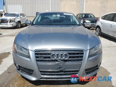 Piąte zdjęcie samochodu w środku: 2011 AUDI A5 PREMIUM PLUS VIN:WAULFAFR5BA059739 - miniatura