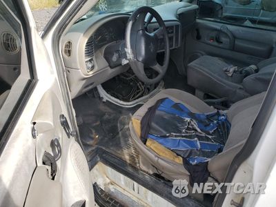 Zdjęcie 8 z 13 samochodu: 2004 CHEVROLET ASTRO VIN:1GCDM19X44B123449 - miniatura