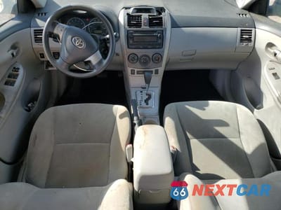 Zdjęcie 8 z 12 samochodu: 2012 TOYOTA COROLLA BASE VIN:2T1BU4EE5CC905210 - miniatura