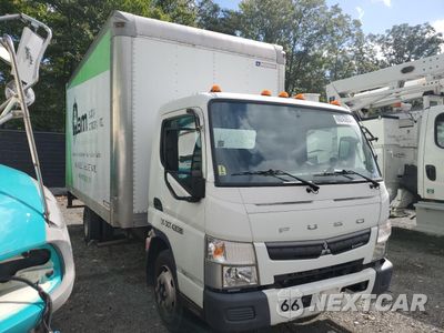Czwarte zdjęcie samochodu z boku: 2019 MITSUBISHI FUSO TRUCK OF AMERICA INC FE FEC72S VIN:4UZBVG116KGKX8630 - miniatura