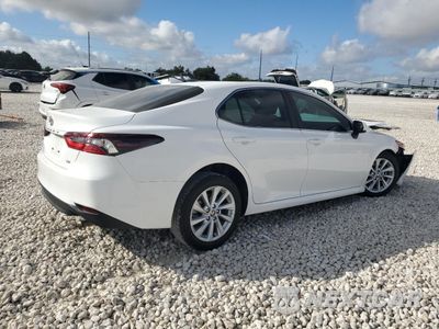 Trzecie zdjęcie samochodu z tyłu: 2024 TOYOTA CAMRY LE VIN:4T1C11AK0RU919224 - miniatura