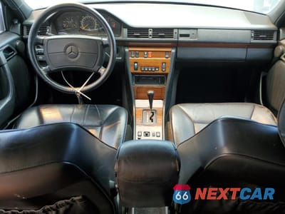 Zdjęcie 8 z 12 samochodu: 1991 MERCEDES-BENZ 300 E VIN:WDBEA30D3MB432100 - miniatura