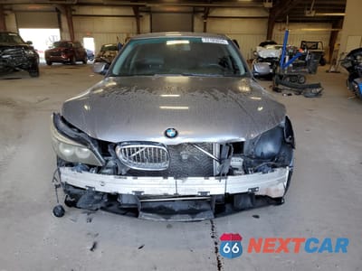 Piąte zdjęcie samochodu w środku: 2004 BMW 530 I VIN:WBANA73554B062598 - miniatura