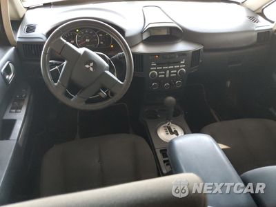 Zdjęcie 8 z 12 samochodu: 2008 MITSUBISHI ENDEAVOR LS VIN:4A4MN21SX8E043380 - miniatura