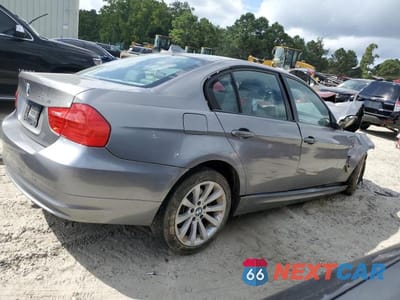 Trzecie zdjęcie samochodu z tyłu: 2011 BMW 328 I SULEV VIN:WBAPH5G51BNM76623 - miniatura