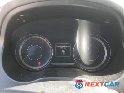 Zdjęcie 9 z 12 samochodu: 2015 HYUNDAI AZERA VIN:KMHFG4JG3FA440365 - miniatura