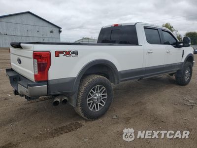Trzecie zdjęcie samochodu z tyłu: 2017 FORD F350 SUPER DUTY VIN:1FT8W3BT9HEE89636 - miniatura