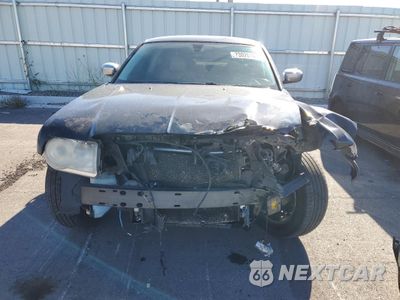 Piąte zdjęcie samochodu w środku: 2010 CHRYSLER 300C VIN:2C3CK6CTXAH129090 - miniatura