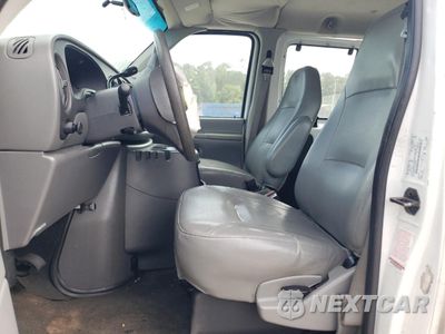 Zdjęcie 7 z 13 samochodu: 2003 FORD ECONOLINE E350 SUPER DUTY WAGON VIN:1FBNE31L73HB04643 - miniatura