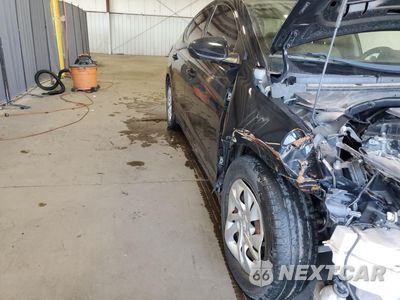 Zdjęcie 10 z 11 samochodu: 2019 HYUNDAI ELANTRA SE VIN:5NPD74LF9KH410371 - miniatura